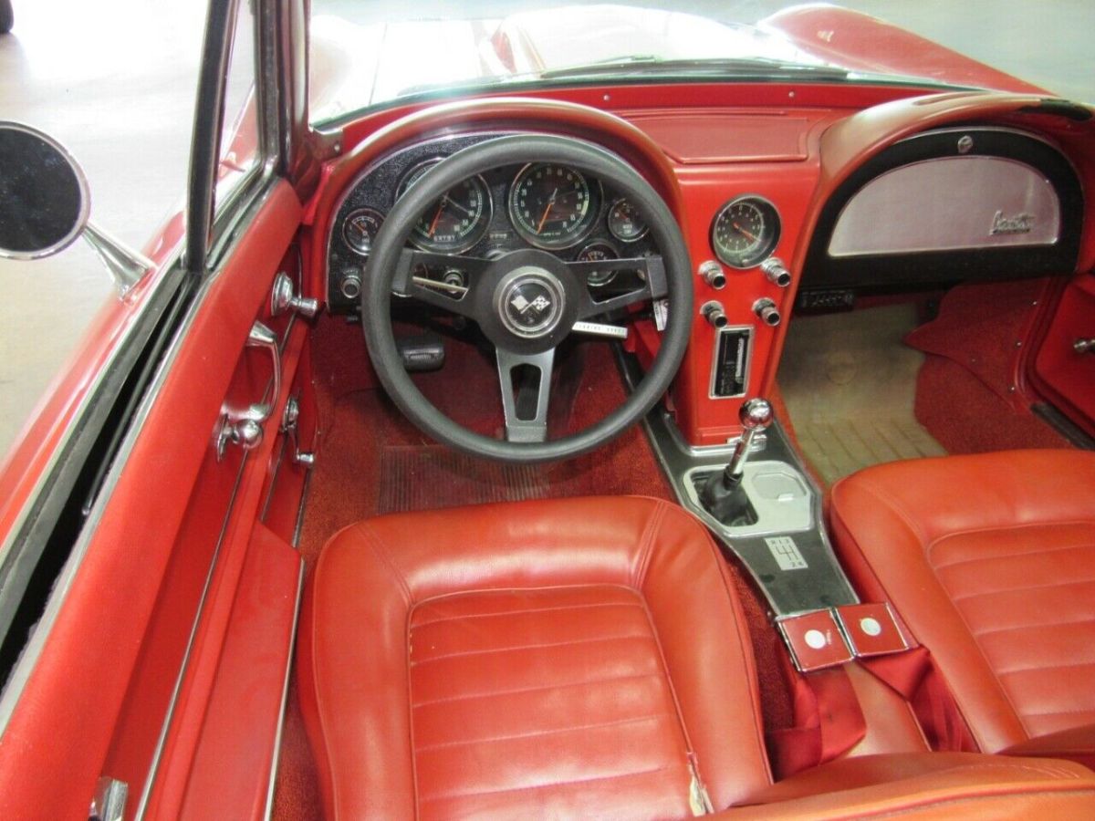 1966 Chevrolet Corvette Convertible - photo 10
