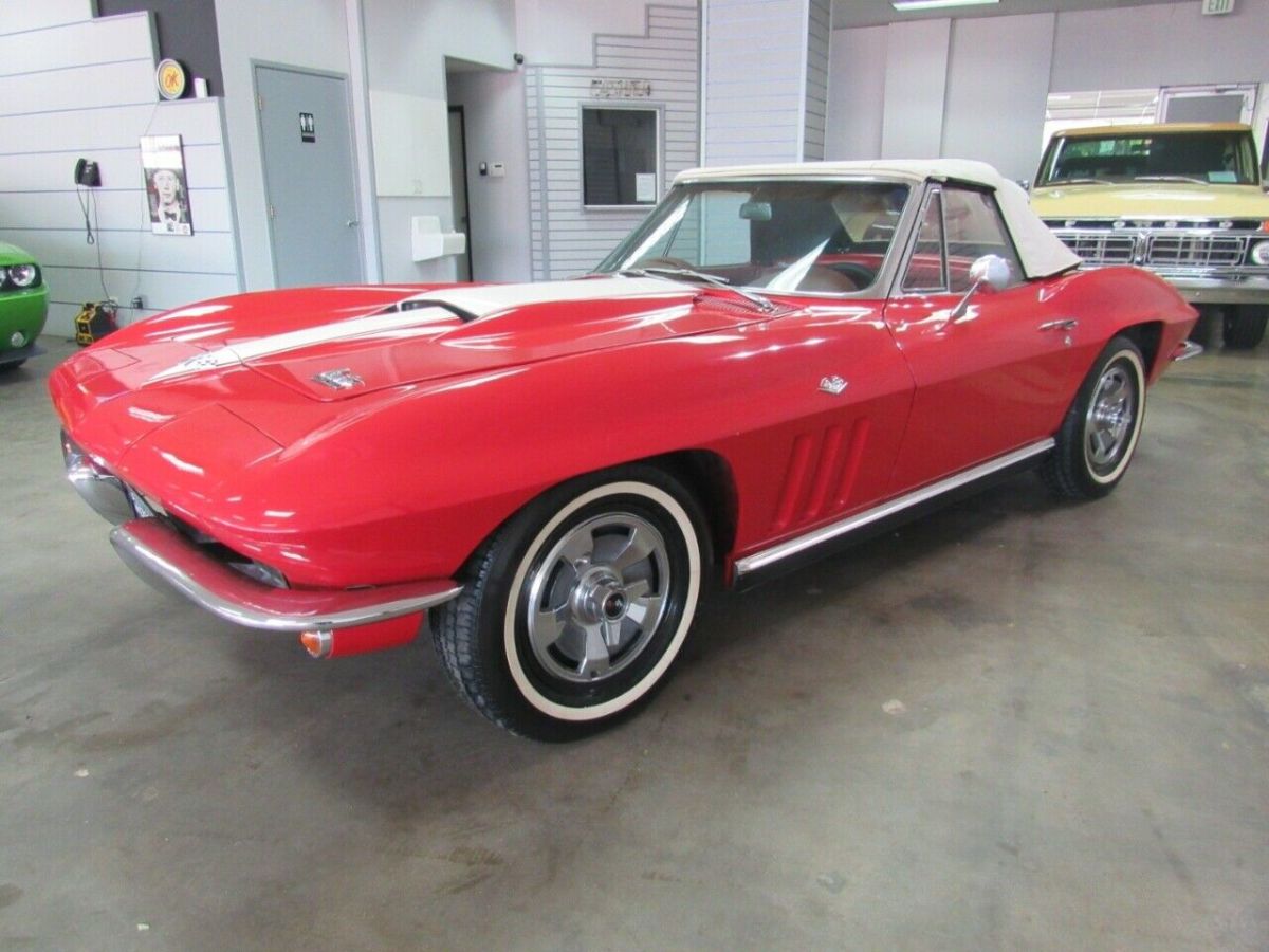 1966 Chevrolet Corvette Convertible - photo 12