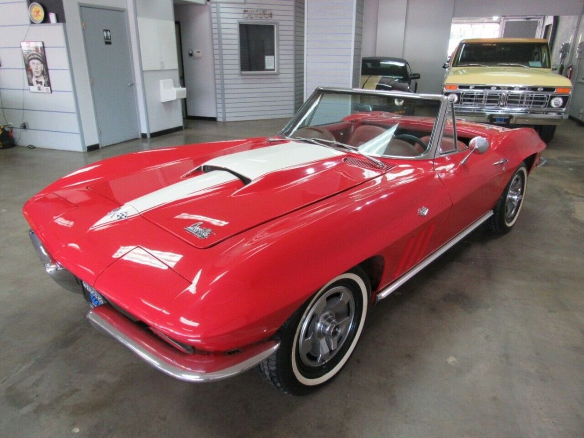1966 Chevrolet Corvette Convertible - photo 13