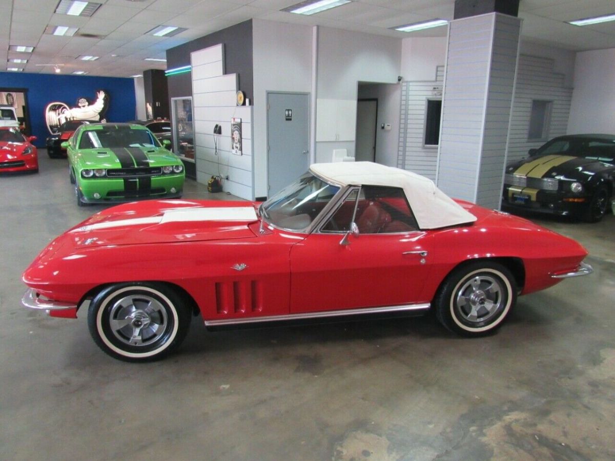 1966 Chevrolet Corvette Convertible - photo 2