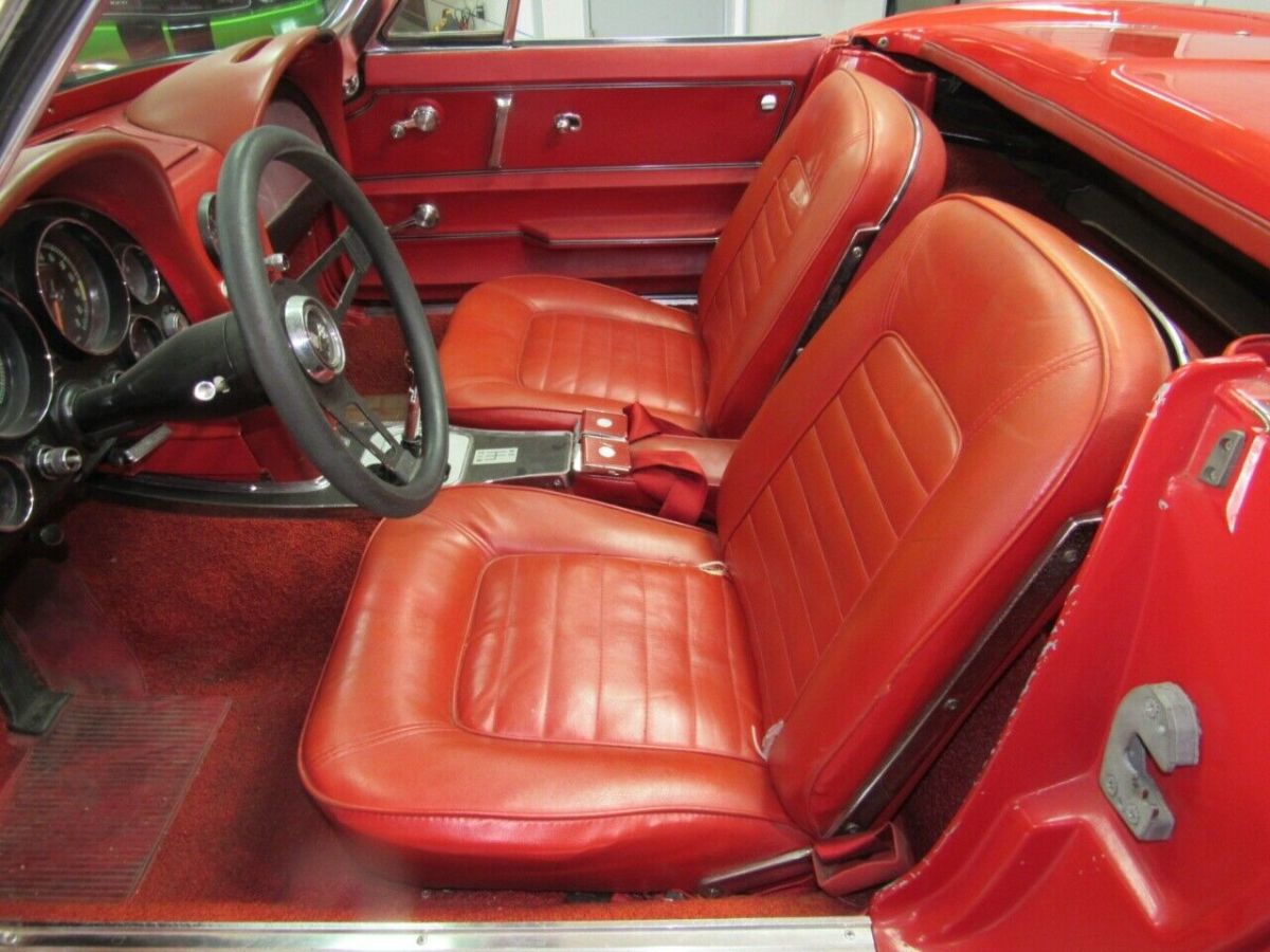 1966 Chevrolet Corvette Convertible - photo 9