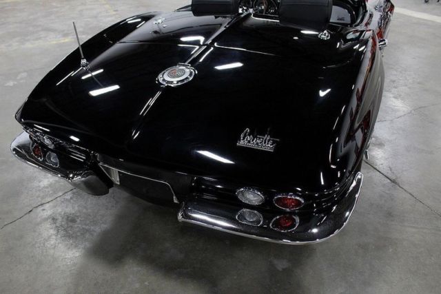 1966 Chevrolet Corvette Convertible - photo 11