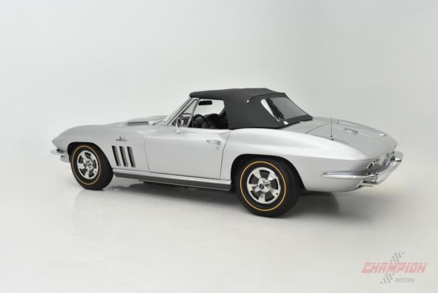 1966 Chevrolet Corvette Convertible - photo 10