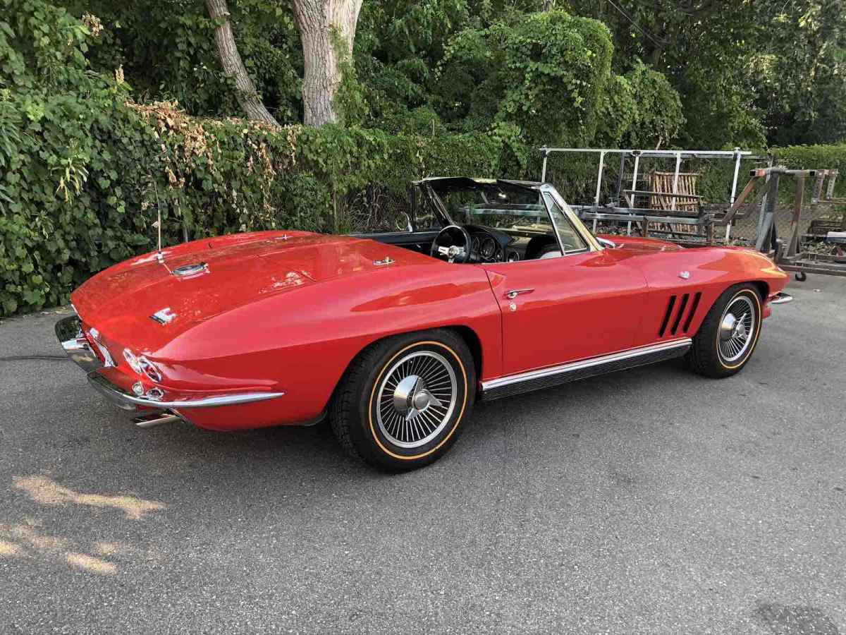 1966 Chevrolet Corvette - photo 12