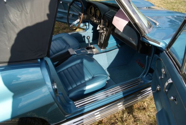1966 Chevrolet Corvette Convertible - photo 4