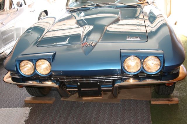 1966 Chevrolet Corvette Roadster - photo 11