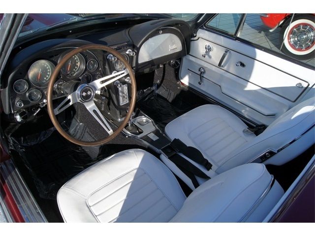 1966 Chevrolet Corvette - photo 2