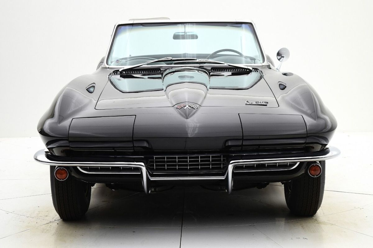 1966 Chevrolet Corvette Convertible - photo 9