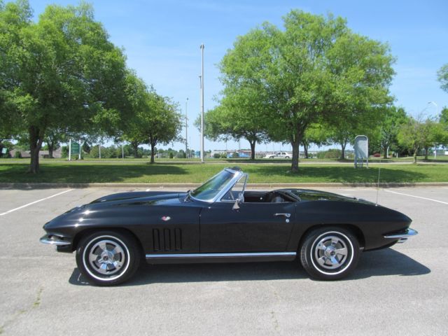 1966 CHEVROLET CORVETTE CONVERTIBLE RESTORED 1966 Chevrolet Corvette CONVERTIBLE