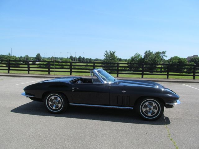 1966 Chevrolet Corvette CONVERTIBLE - photo 4