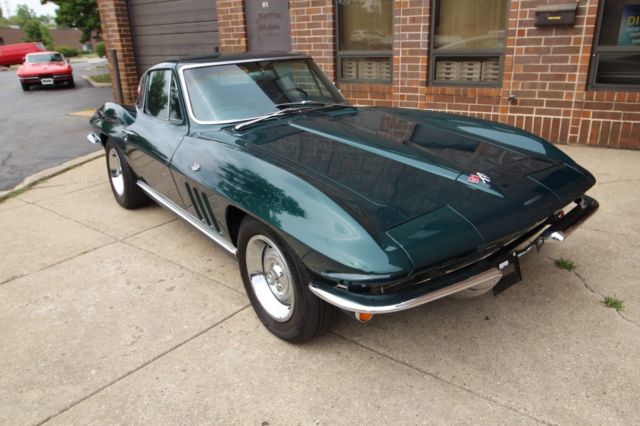 1966 Chevrolet Corvette Coupe - Green/Green - 350HP - photo 6