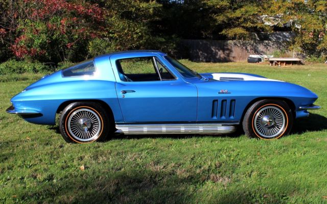 1966 Chevrolet Corvette Base Coupe 2-Door - photo 7