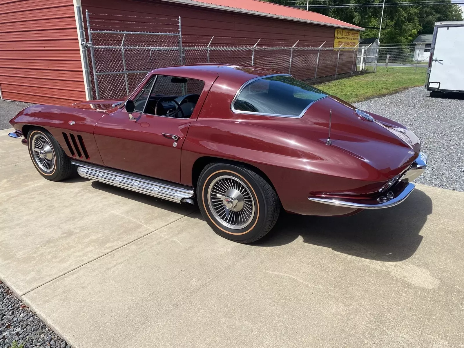 1966 Chevrolet Corvette Maroon/Black - photo 6