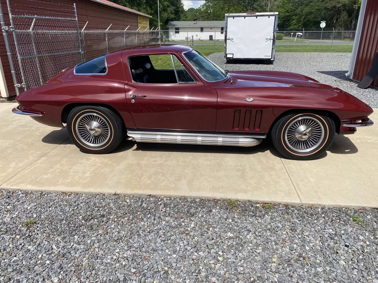 1966 Chevrolet Corvette Maroon/Black - photo 9