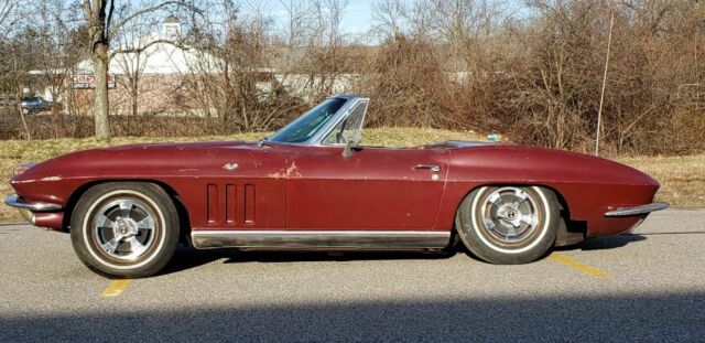 1966 CHEVROLET CORVETTE COVERTIBLE WITH MATCHING NUMBERS 327/300 HP 4 SPEED 1966 Chevrolet Corvette STINGRAY