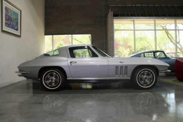 1966 Chevrolet Corvette - photo 2
