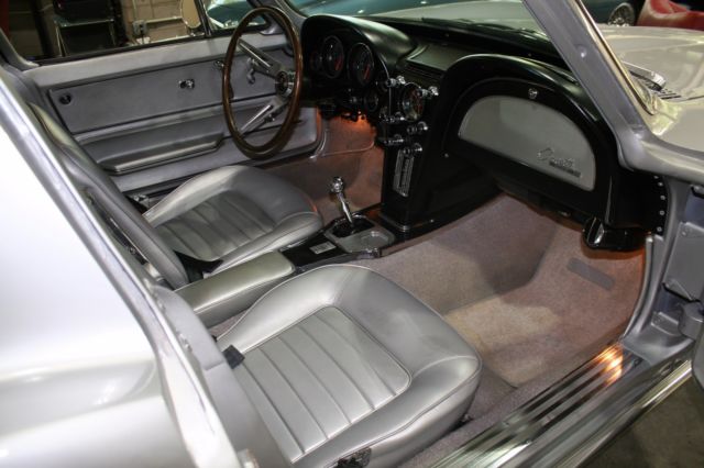 1966 Chevrolet Corvette - photo 9