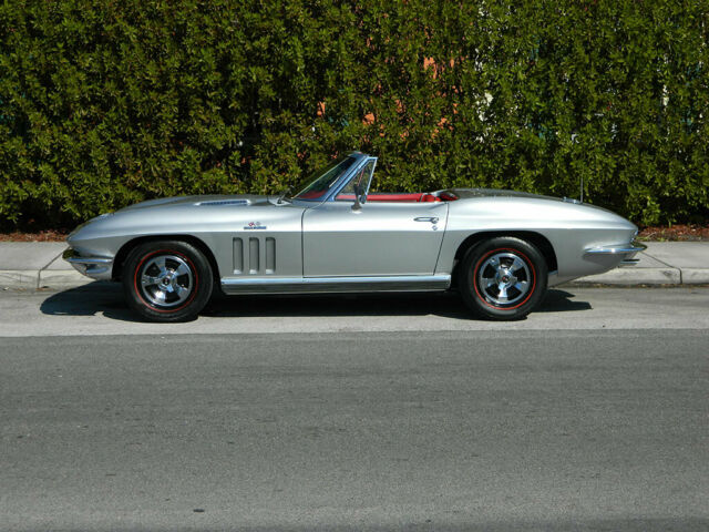 1966 Chevrolet Corvette Convertible - photo 3