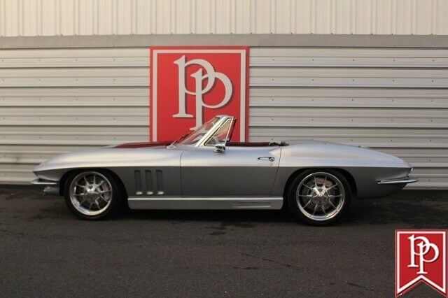 1966 Chevrolet Corvette RestoMod Convertible - photo 2