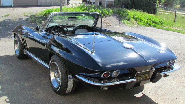 1966 Chevrolet Corvette Convertible - photo 11