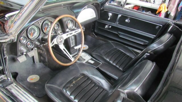 1966 Chevrolet Corvette Convertible - photo 12