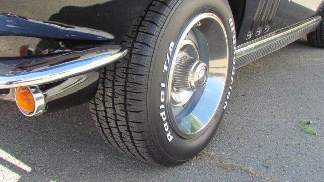 1966 Chevrolet Corvette Convertible - photo 7