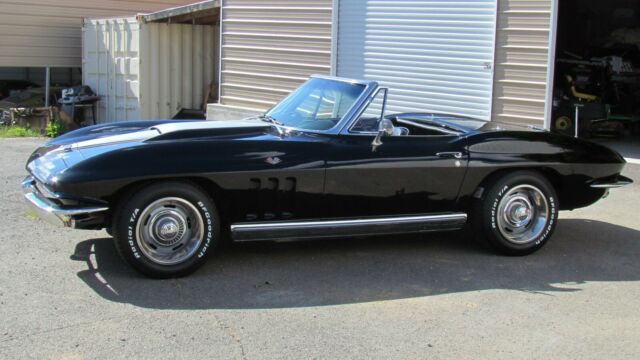 1966 Chevrolet Corvette Convertible - photo 9