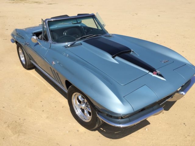 1966 Chevrolet Corvette 2 door convertible with Hard Top - photo 5
