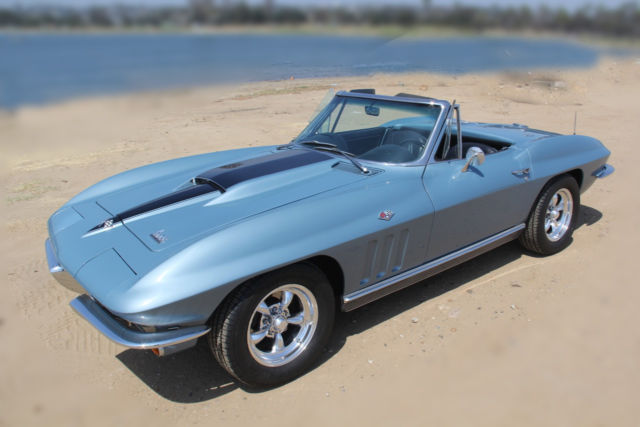 1966 Chevrolet Corvette Roadster/Hard-top Restomod 1966 Chevrolet Corvette