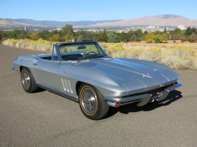 1966 Chevrolet Corvette Roadster - photo 2