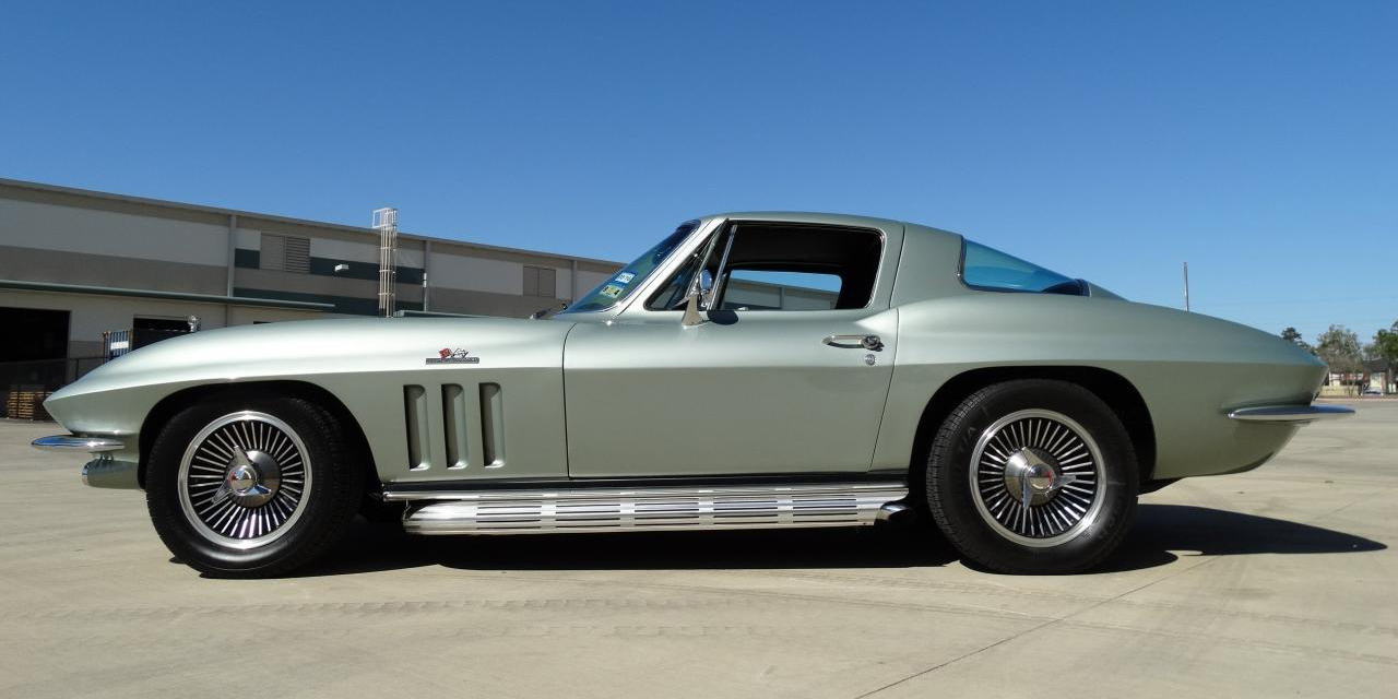 1966 Chevrolet Corvette Stingray 427 - photo 6