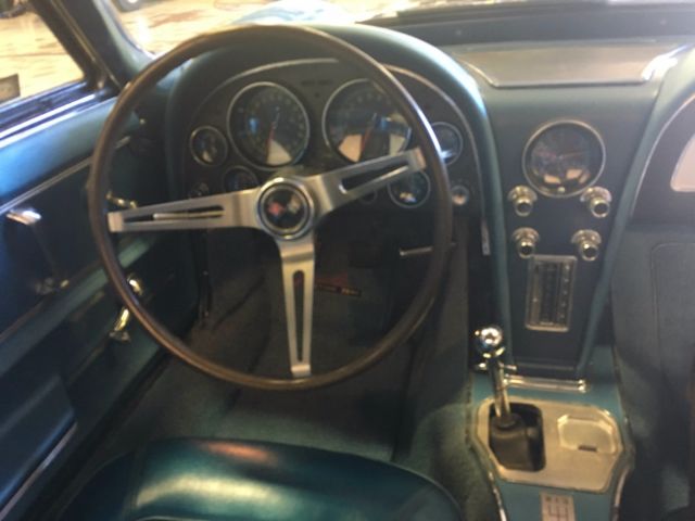 1966 Chevrolet Corvette - photo 10