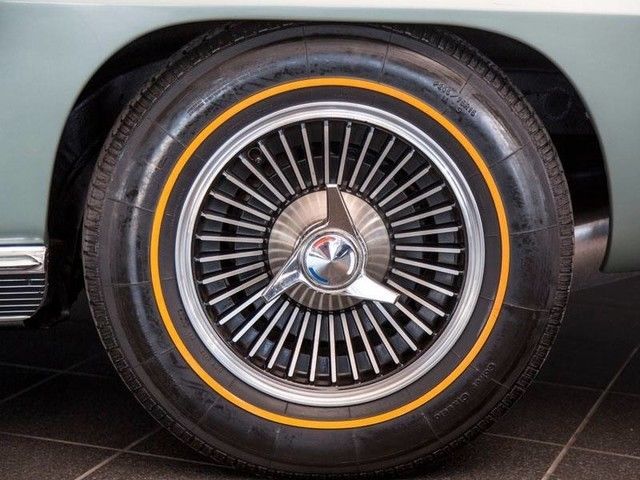 1966 Chevrolet Corvette Stingray Convertible - photo 10
