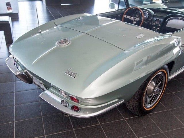1966 Chevrolet Corvette Stingray Convertible - photo 12