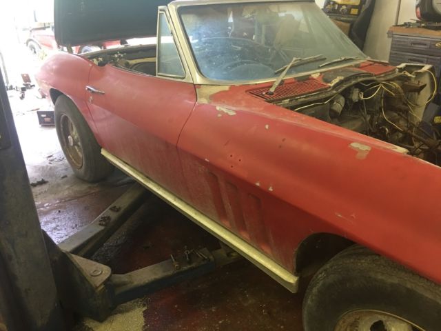 1966 Chevrolet Corvette Stingray 427 - photo 2