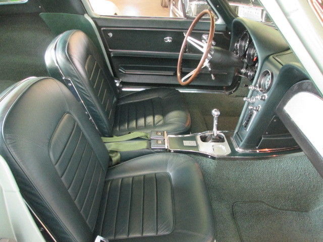 1966 Chevrolet Corvette - photo 13
