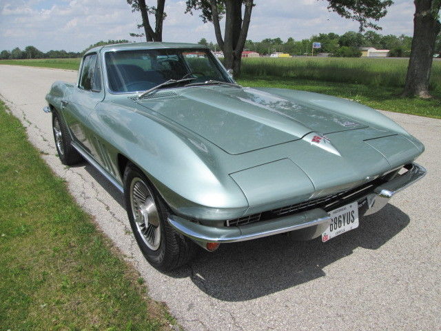 1966 Chevrolet Corvette - photo 2