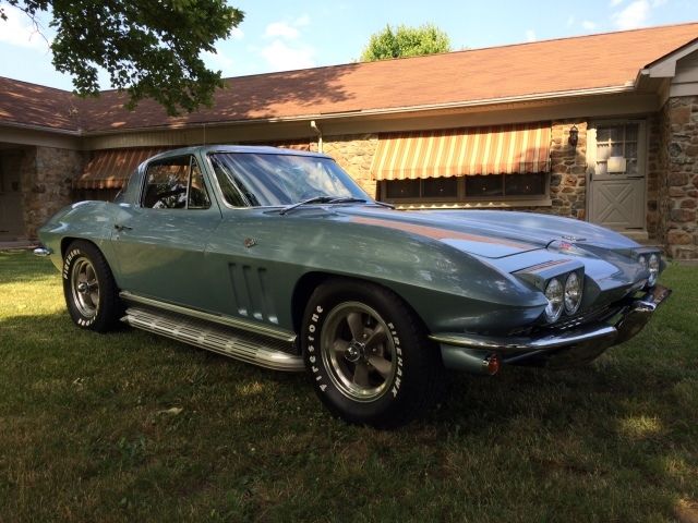 1966 Chevrolet Corvette - photo 2