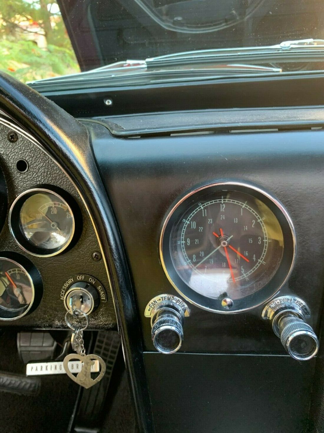 1966 Chevrolet Corvette - photo 6