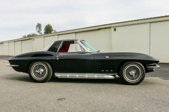 1966 Chevrolet Corvette Convertible - photo 2