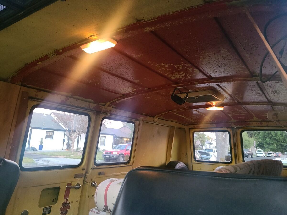 1966 Chevrolet G10 Van - photo 9