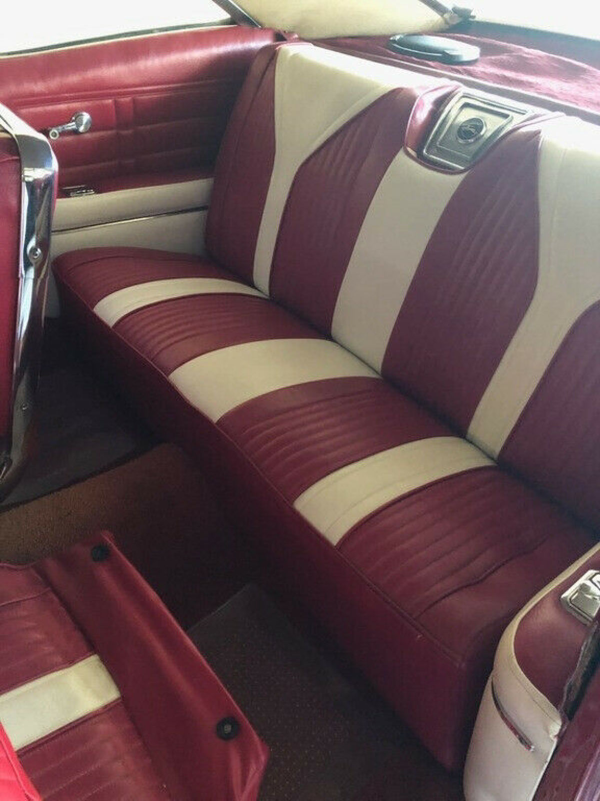 1966 Chevrolet Impala SS with Chrome Trimmed Original Bucket Seats - photo 5