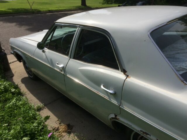 1966 Chevrolet Impala - photo 6
