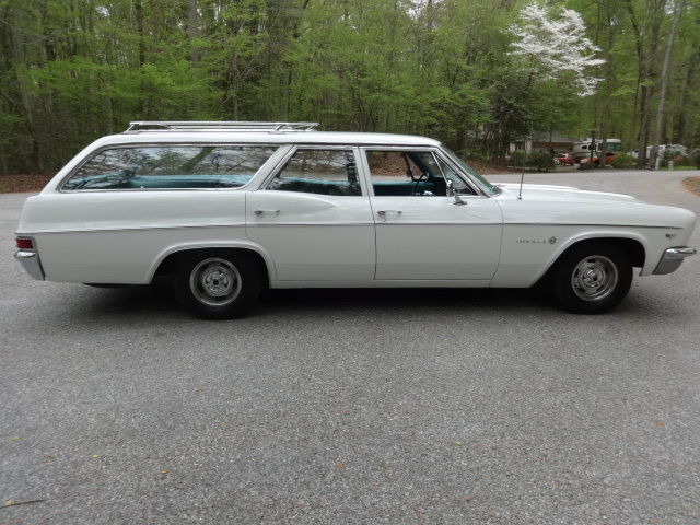 1966 Chevrolet Impala 4 door station wagon - photo 4