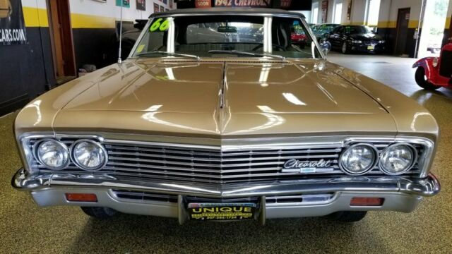 1966 Chevrolet Impala Convertible - photo 9