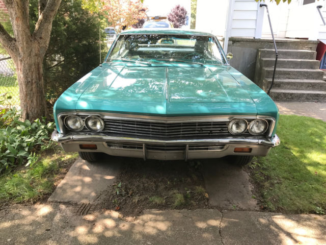 1966 Chevrolet Impala - photo 2