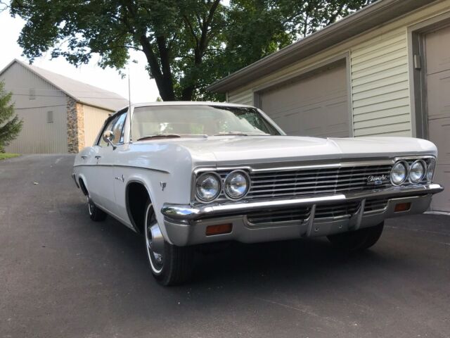 1966 Chevrolet Impala Sports Hardtop Survivor 28,000 miles 1966 Chevrolet Impala