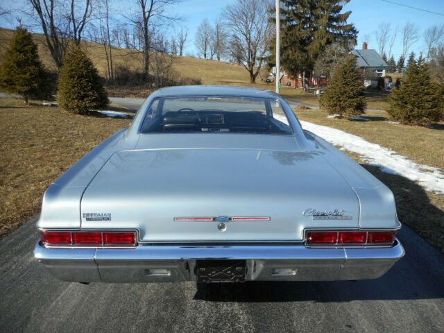 1966 Chevrolet Impala SS - photo 4