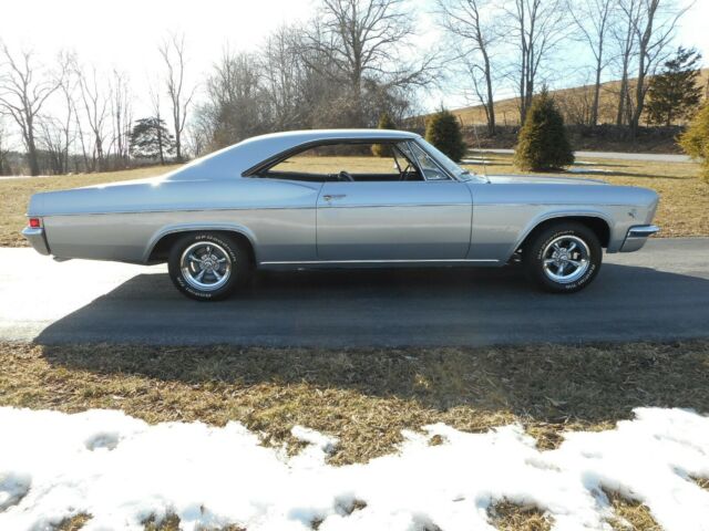1966 Chevrolet Impala SS - photo 6