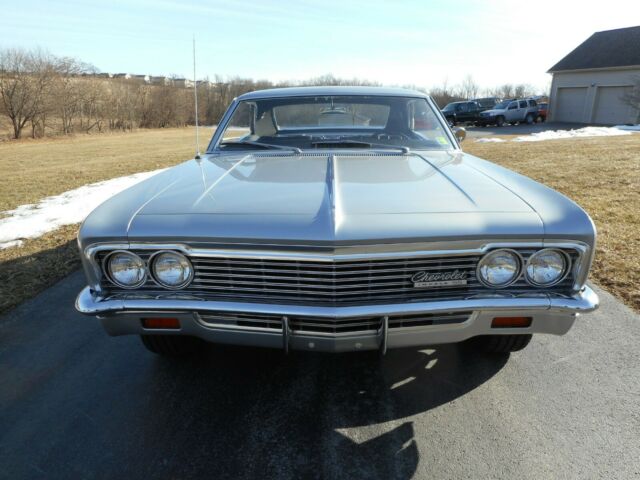 1966 Chevrolet Impala SS - photo 8